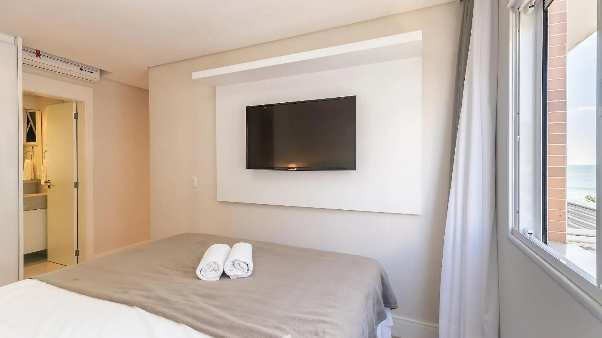 Vdt - Apartamentos A 180M Da Praia De Bombas 邦比尼亚斯 0*,  巴西